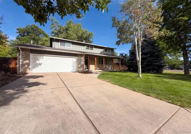 Photo 2 of Single family home for sale at 7447 S Ames Ct, Littleton, CO 80128 | MLS# 5755600 | Listing updated on 2026-10-08