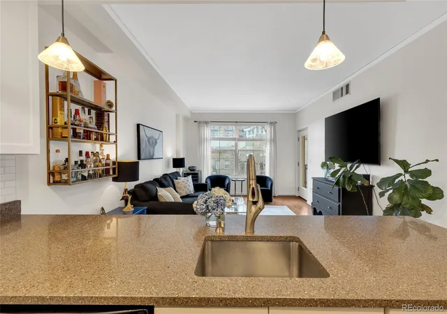 4th image of 1975 N Grant St, Denver, CO 80203