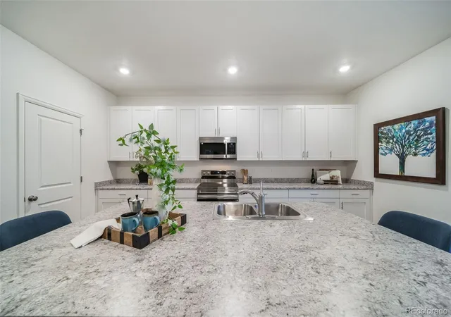 4th image of 4715 Hauler Ln, Commerce City, CO 80022 | MLS# 3409363