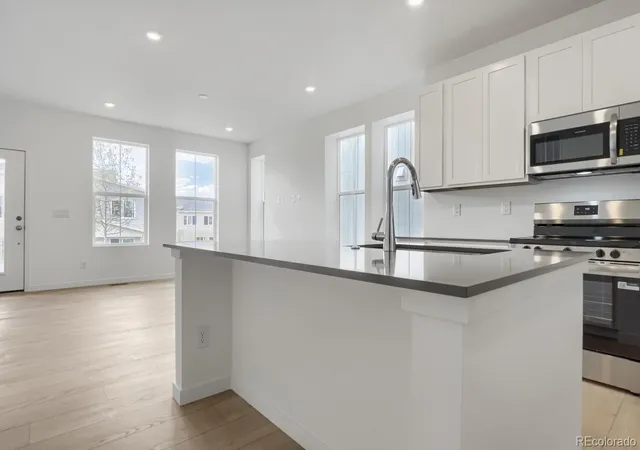 Photo 4 of Townhouse for sale at 15563 Gilpin Ave, Parker, CO 80134 | MLS# 8620750 | Listing updated on 2026-10-08