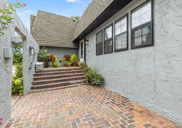 Photo 3 of Single family home for sale at 7690 Kline Dr, Arvada, CO 80005 | MLS# 5105119 | Listing updated on 2026-09-19