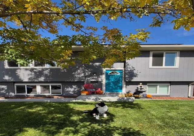 Photo 1 of Single family home for sale at 3521 W Mountain Rd, Englewood, CO 80110 | MLS# 8369259 | Listing updated on 2026-10-10