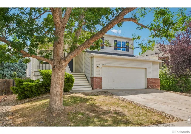 2nd image of 1818 Clover Creek Dr, Longmont, CO 80503 | MLS# IR1066789