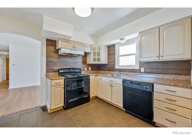 4th image of 3036 W Prospect Rd, Fort Collins, CO 80526 | MLS# IR1066808