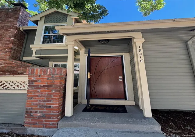 2nd image of 1921 S Hannibal Ct #E, Aurora, CO 80013 | MLS# 4164442