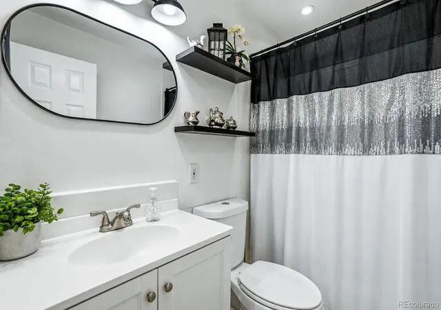 5th image of 931 S Canosa Ct, Denver, CO 80219 | MLS# 4002647