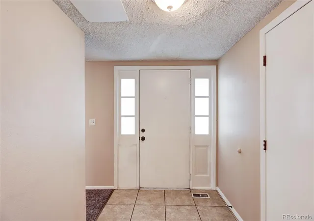 Photo 4 of Condo for sale at 2826 S Wheeling Way, Aurora, CO 80014 | MLS# 2321738 | Listing updated on 2026-09-12