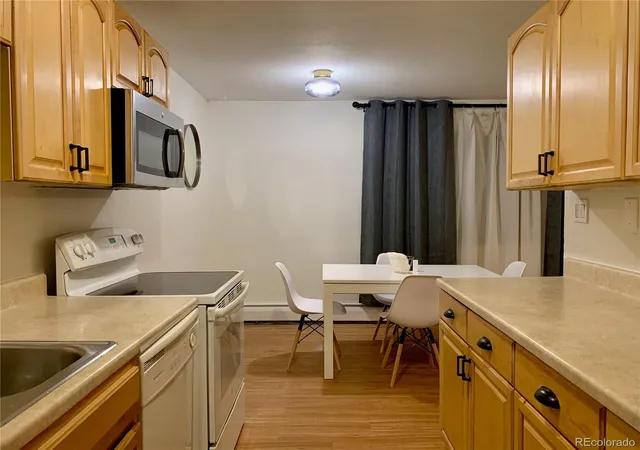 2nd image of 6782 W Cedar Pl, Lakewood, CO 80226 | MLS# 6837153
