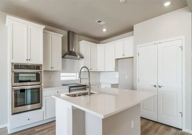 2nd image of 5164 N Quatar St, Aurora, CO 80019 | MLS# 4092979