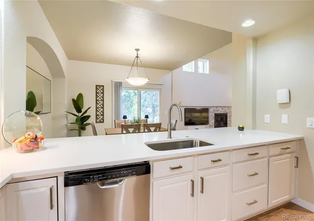 5th image of 6617 S Forest Wy #E, Centennial, CO 80121 | MLS# 8716277