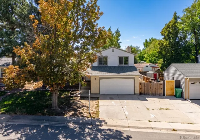 Photo 1 of Single family home for sale at 4586 S Fraser Way, Aurora, CO 80015 | MLS# 7210277 | Listing updated on 2026-09-25