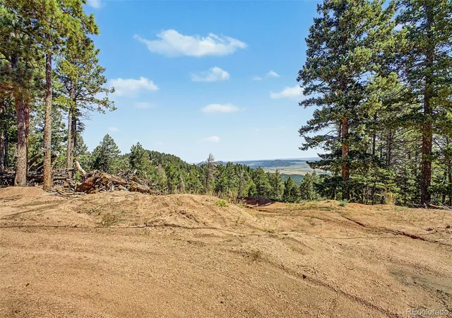 3rd image of 2199 Badger Dr, Larkspur, CO 80118 | MLS# 1503227