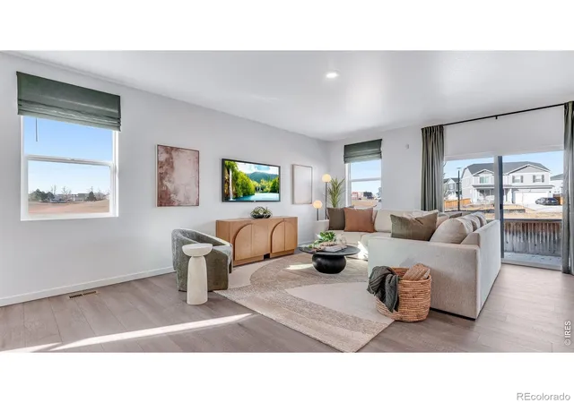4th image of 1008 Annelles Pool Ln, Windsor, CO 80550 | MLS# IR1066848