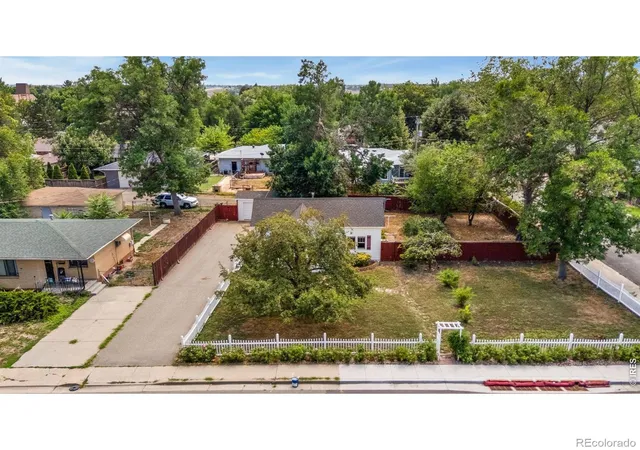 2nd image of 1050 W 8th St, Loveland, CO 80537 | MLS# IR1066863