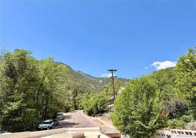 Photo 3 of Single family home for sale at 370 Ruxton Ave, Manitou Springs, CO 80829 | MLS# 2732974 | Listing updated on 2026-10-08