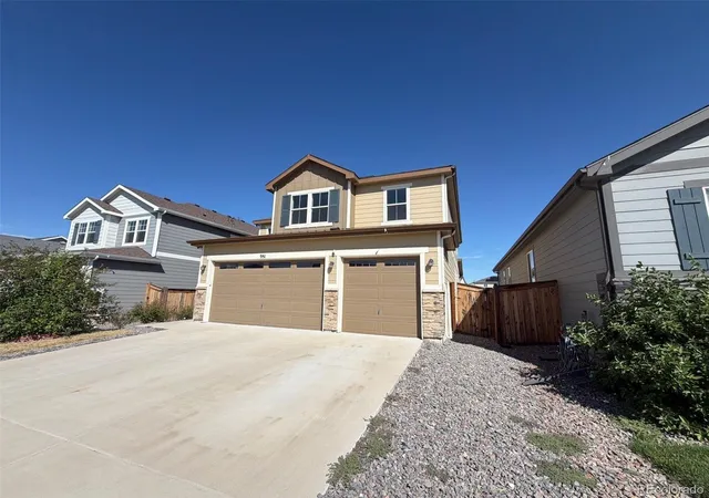 2nd image of 951 N Vandriver Wy, Aurora, CO 80018 | MLS# 3160760