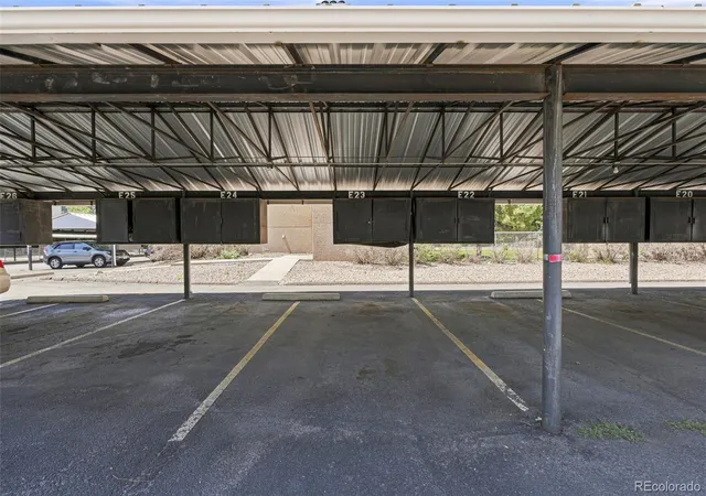 2nd image of 384 S Ironton St, Aurora, CO 80012