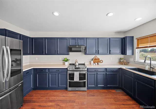 Photo 3 of Single family home for sale at 5929 Raleigh Cir, Castle Rock, CO 80104 | MLS# 3724687 | Listing updated on 2026-10-10