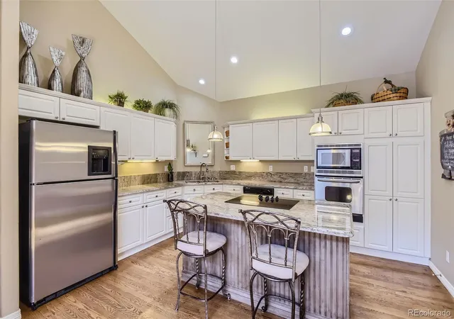 Photo 4 of Townhouse for sale at 9853 Greensview Cir, Lone Tree, CO 80124 | MLS# 2759196 | Listing updated on 2026-09-17