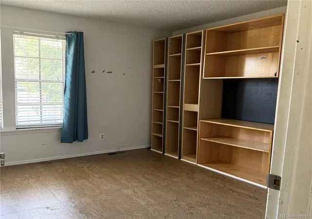 image of 1955 S Oakland Wy, Aurora, CO 80014 | MLS# 2309003