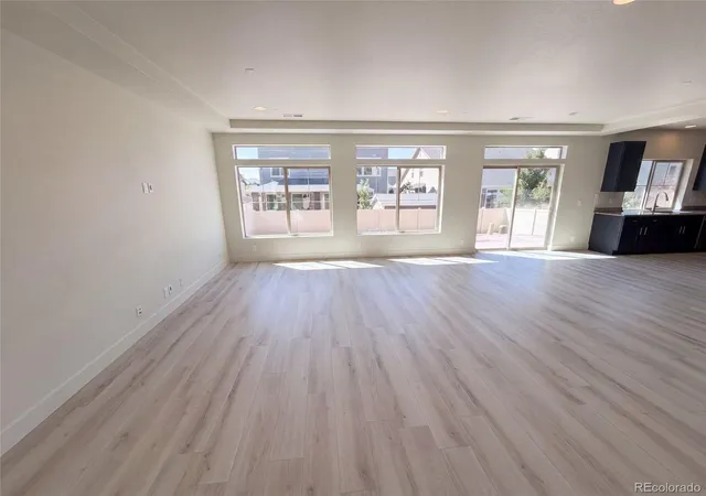 3rd image of 19036 Randolph Pl, Denver, CO 80249 | MLS# 6885093