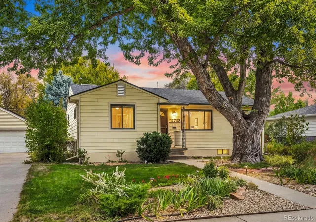 Single family home for sale at 4748 S Washington St, Englewood, CO 80113 | MLS# 5424146