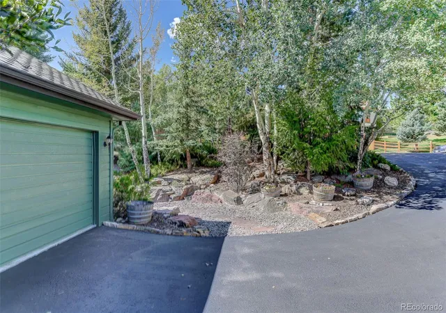 3rd image of 31667 Broadmoor Dr, Evergreen, CO 80439 | MLS# 8773372