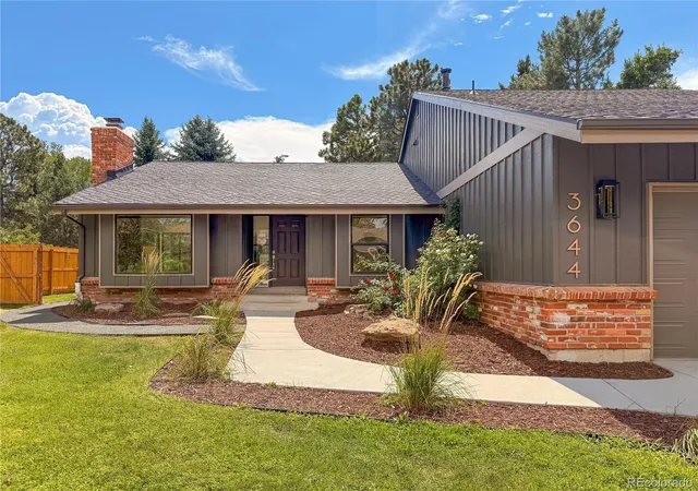 Photo 3 of Single family home for sale at 3644 E Fremont Pl, Littleton, CO 80122 | MLS# 8148720 | Listing updated on 2026-09-02