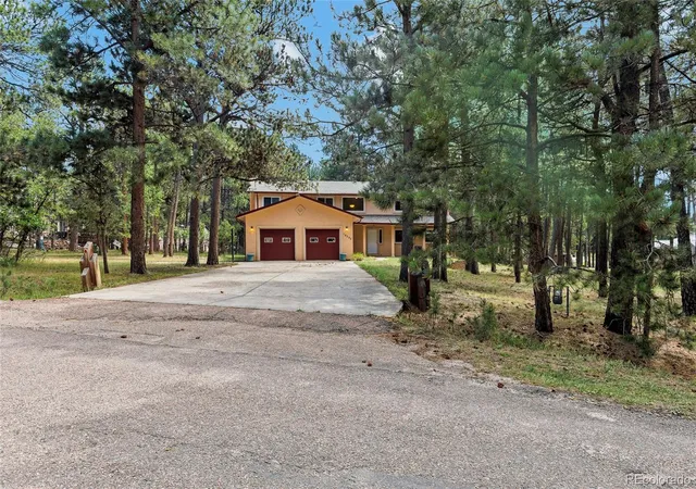 2nd image of 19295 Rim Of World Dr, Monument, CO 80132 | MLS# 5037188