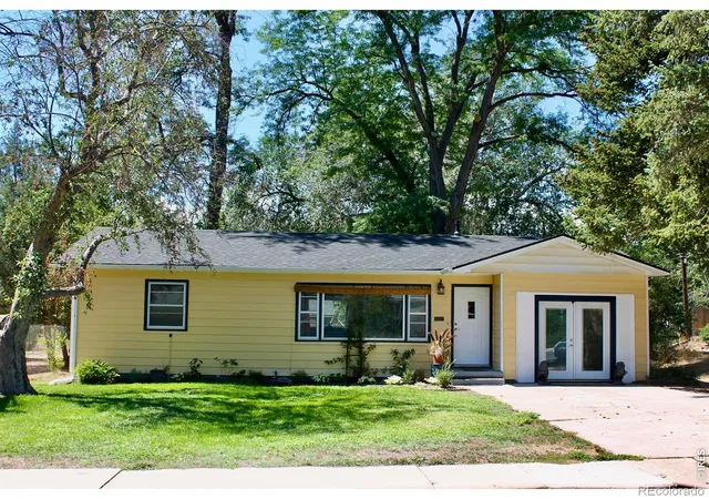 Photo 1 of Single family home for sale at 1053 N Franklin Ave, Loveland, CO 80537 | MLS# IR1066916 | Listing updated on 2026-10-07