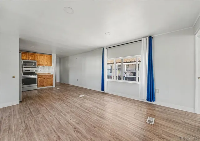 5th image of 1800 Quintero St, Aurora, CO 80011 | MLS# 9433571