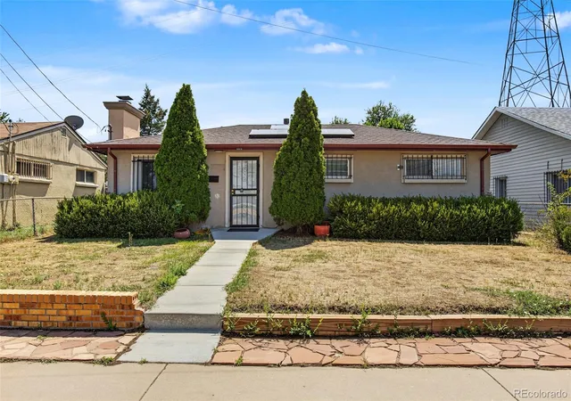 Photo 2 of Single family home for sale at 4860 W Ohio Ave, Denver, CO 80219 | MLS# 7168721 | Listing updated on 2026-08-27