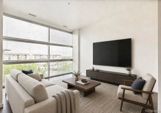 3rd image of 2958 Syracuse St #416, Denver, CO 80238 | MLS# 8067221