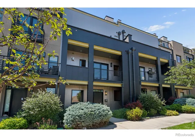 Photo 1 of Townhouse for sale at 2515 Bryant St, Denver, CO 80211 | MLS# IR1066928 | Listing updated on 2026-10-09