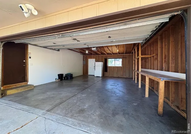 Photo 1 of Sale Pending at 832 18Th St Sw, Loveland, CO 80537 | MLS# IR1066930 | Listing updated on 2026-10-27