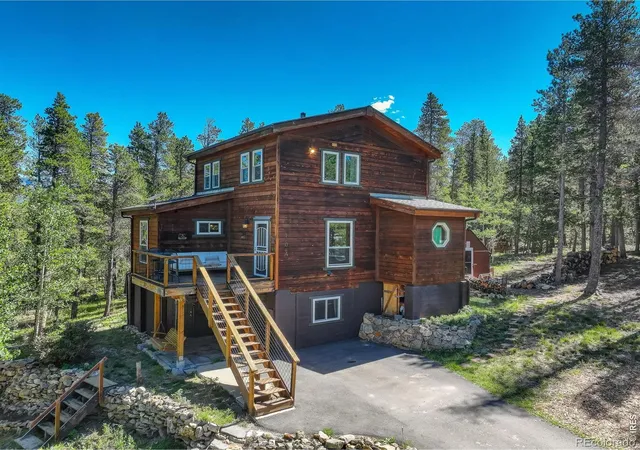 Photo 1 of Single family home for sale at 104 E Dory Wy, Black Hawk, CO 80422 | MLS# IR1066933 | Listing updated on 2026-10-04