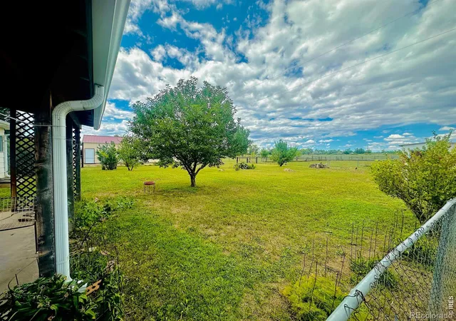 Photo 4 of Sale Pending at 942 Eggleston St, Fort Collins, CO 80524 | MLS# IR1066955 | Listing updated on 2026-10-02
