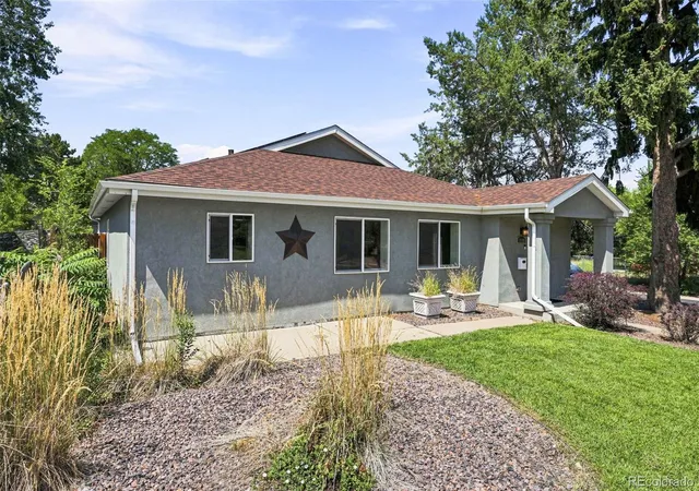 Photo 3 of Single family home for sale at 2995 Olive St, Denver, CO 80207 | MLS# 1953098 | Listing updated on 2026-08-30