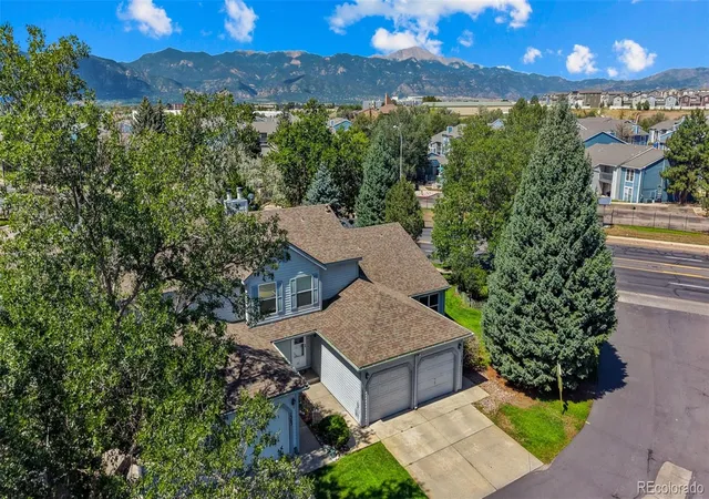 3rd image of 1367 Firefly Cir, Colorado Springs, CO 80916 | MLS# 6405615