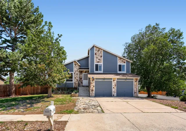 1st image of 944 S Uravan St, Aurora, CO 80017 | MLS# 2127631