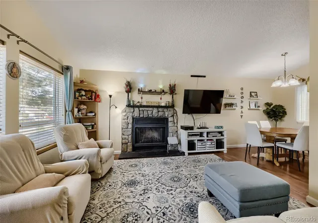4th image of 944 S Uravan St, Aurora, CO 80017 | MLS# 2127631