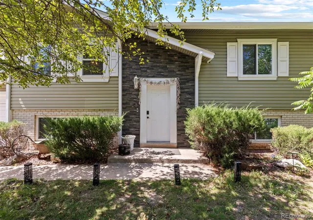1st image of 1553 S Tucson St, Aurora, CO 80012 | MLS# 2350271