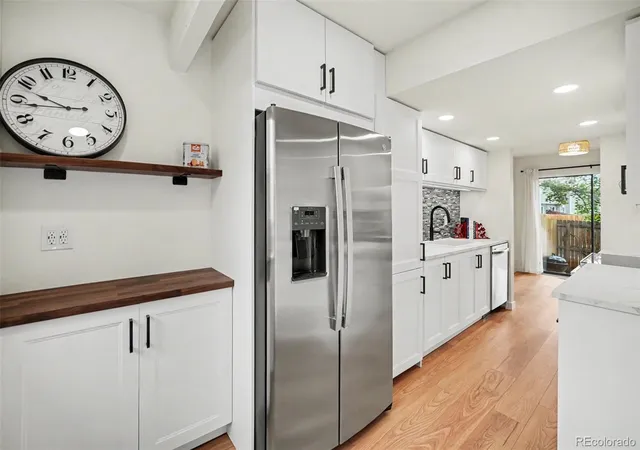 Photo 2 of Townhouse for sale at 8711 Carr Loop, Arvada, CO 80005 | MLS# 1744415 | Listing updated on 2026-08-31