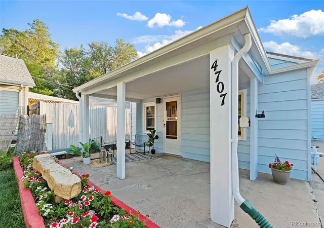 Photo 3 of Single family home for sale at 4707 S Cherokee St, Englewood, CO 80110 | MLS# 2805803 | Listing updated on 2026-10-08