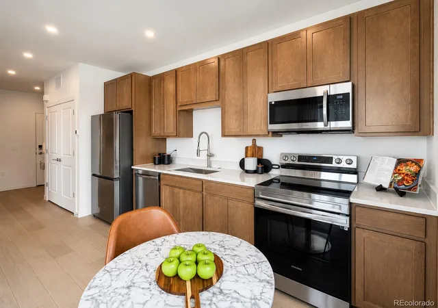 Listing Photo 5 - Condo for sale in building located at 1680 N Sheridan Blvd, Denver, CO 80204 - Unit #102