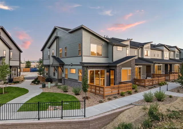 3rd image of 12318 W 58Th Ct, Arvada, CO 80004 | MLS# 7674232