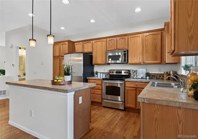 Listing Photo 5 - Condo for sale in building located at 789 Bristle Pine Cir, Highlands Ranch, CO 80126 - Unit #C