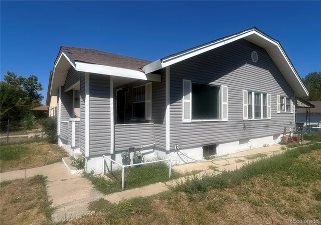2nd image of 162 Hazel Ct, Denver, CO 80219 | MLS# 7661101