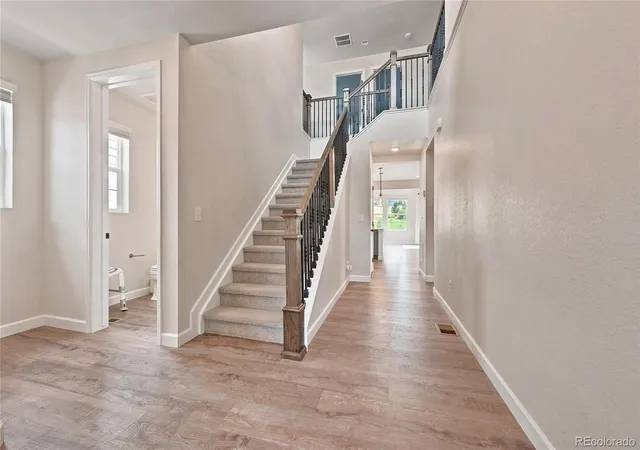 Photo 2 of Single family home for sale at 5462 Gray Wolf Ln, Castle Rock, CO 80104 | MLS# 5830698 | Listing updated on 2026-09-27