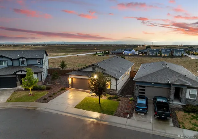 Photo 3 of Single family home for sale at 639 N Waterloo Ct, Aurora, CO 80018 | MLS# 5430177 | Listing updated on 2026-10-07